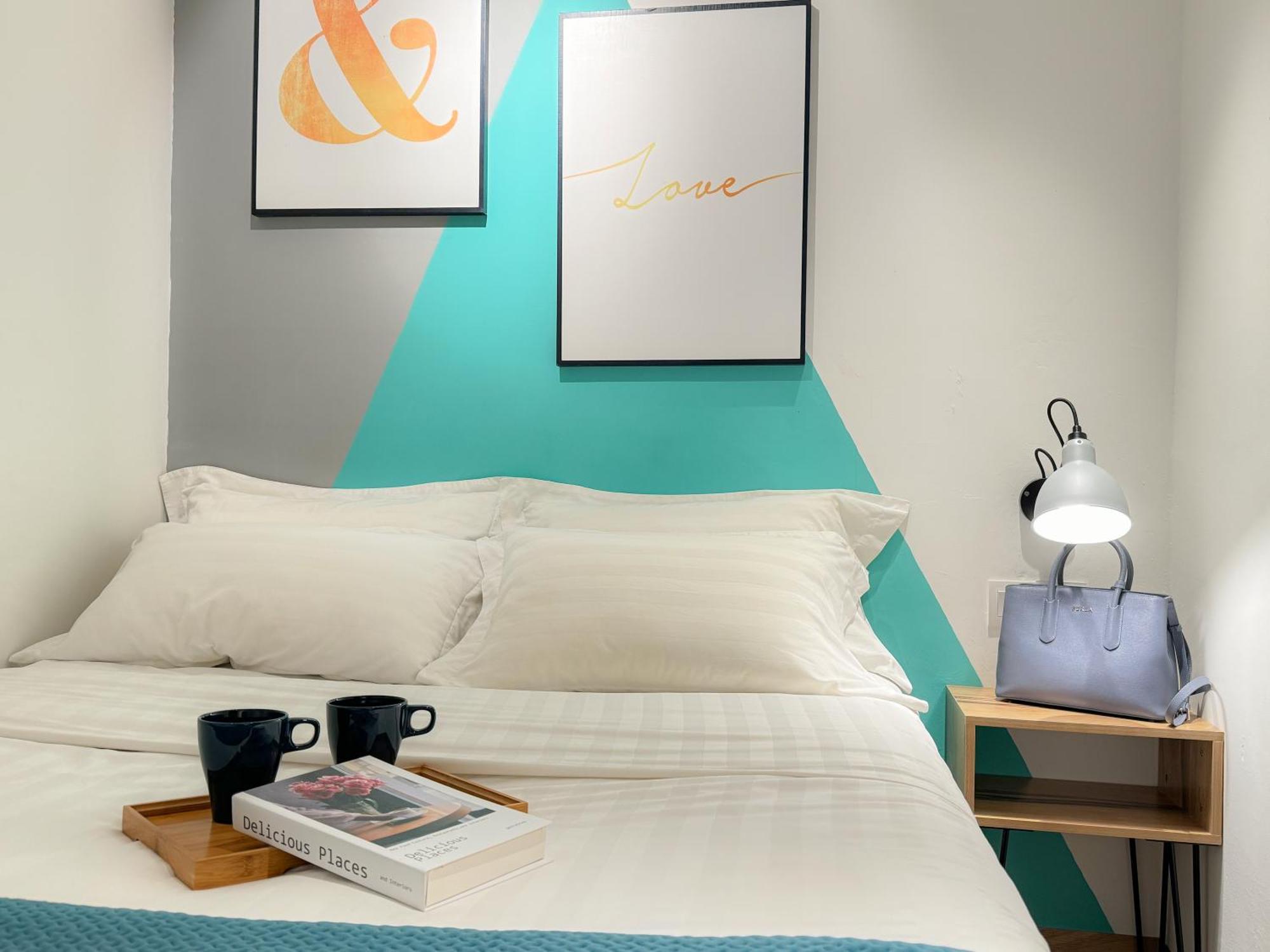 Modern Queen Room