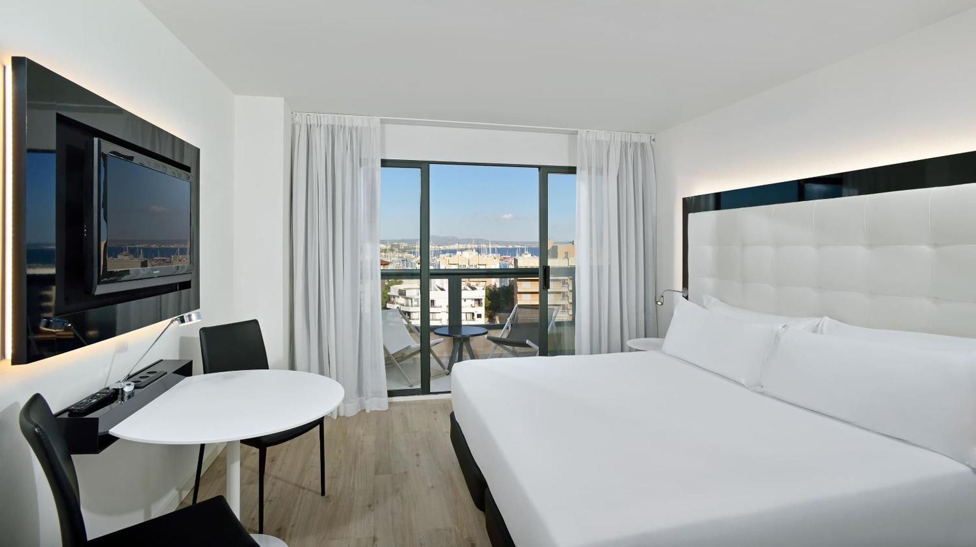 The Innside Premium Room Cathedral Bay View