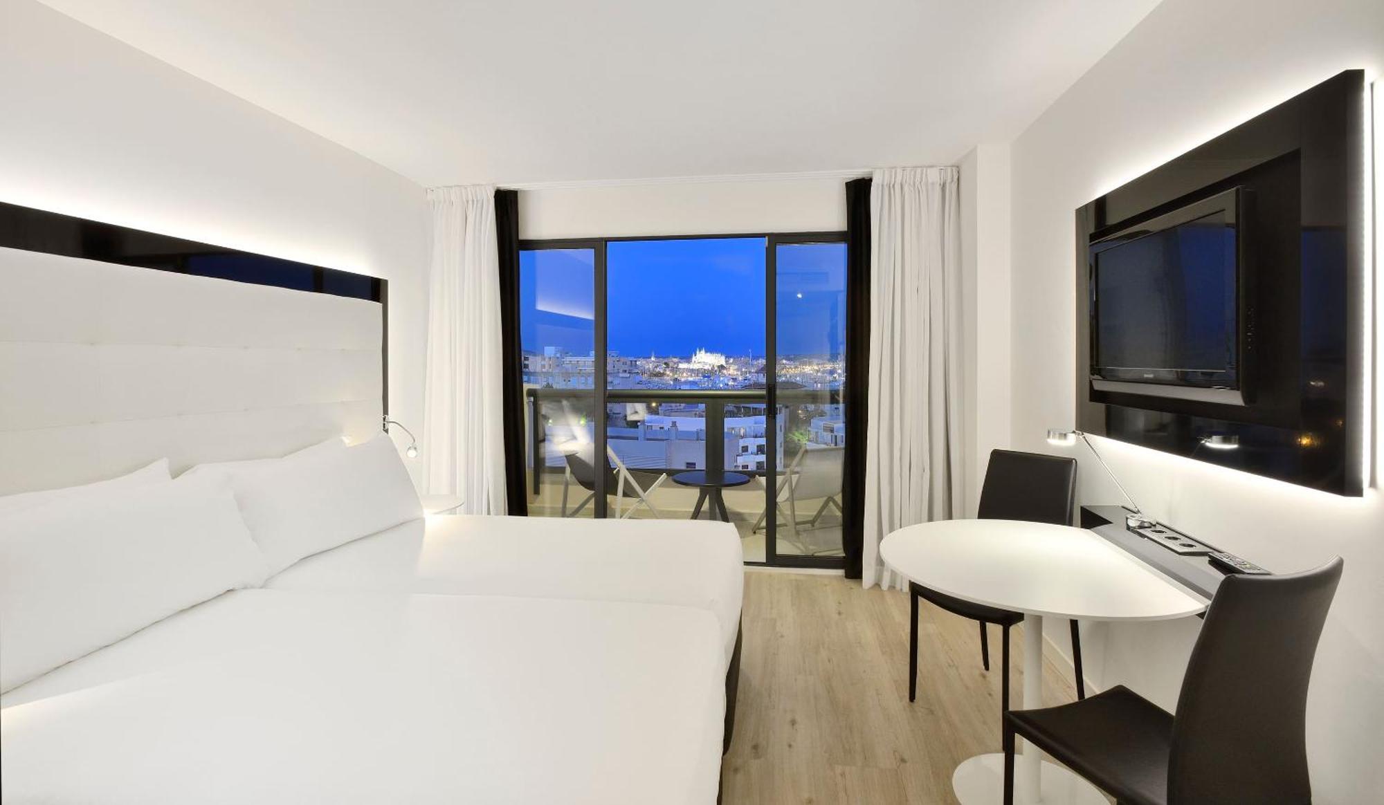 The Innside Premium Room Cathedral Bay View