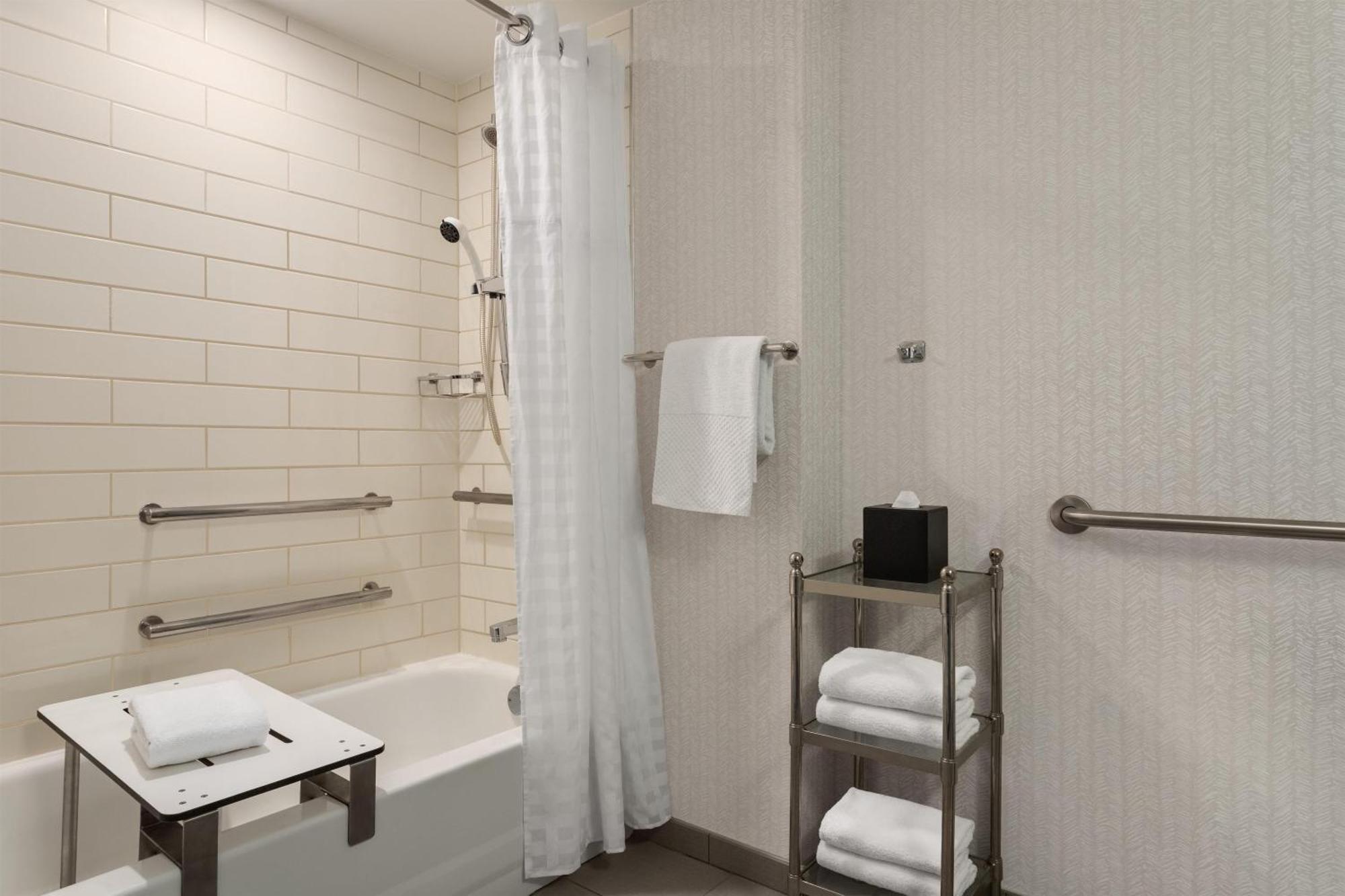 One-Bedroom King Suite Bath Tub Mobility Accessible