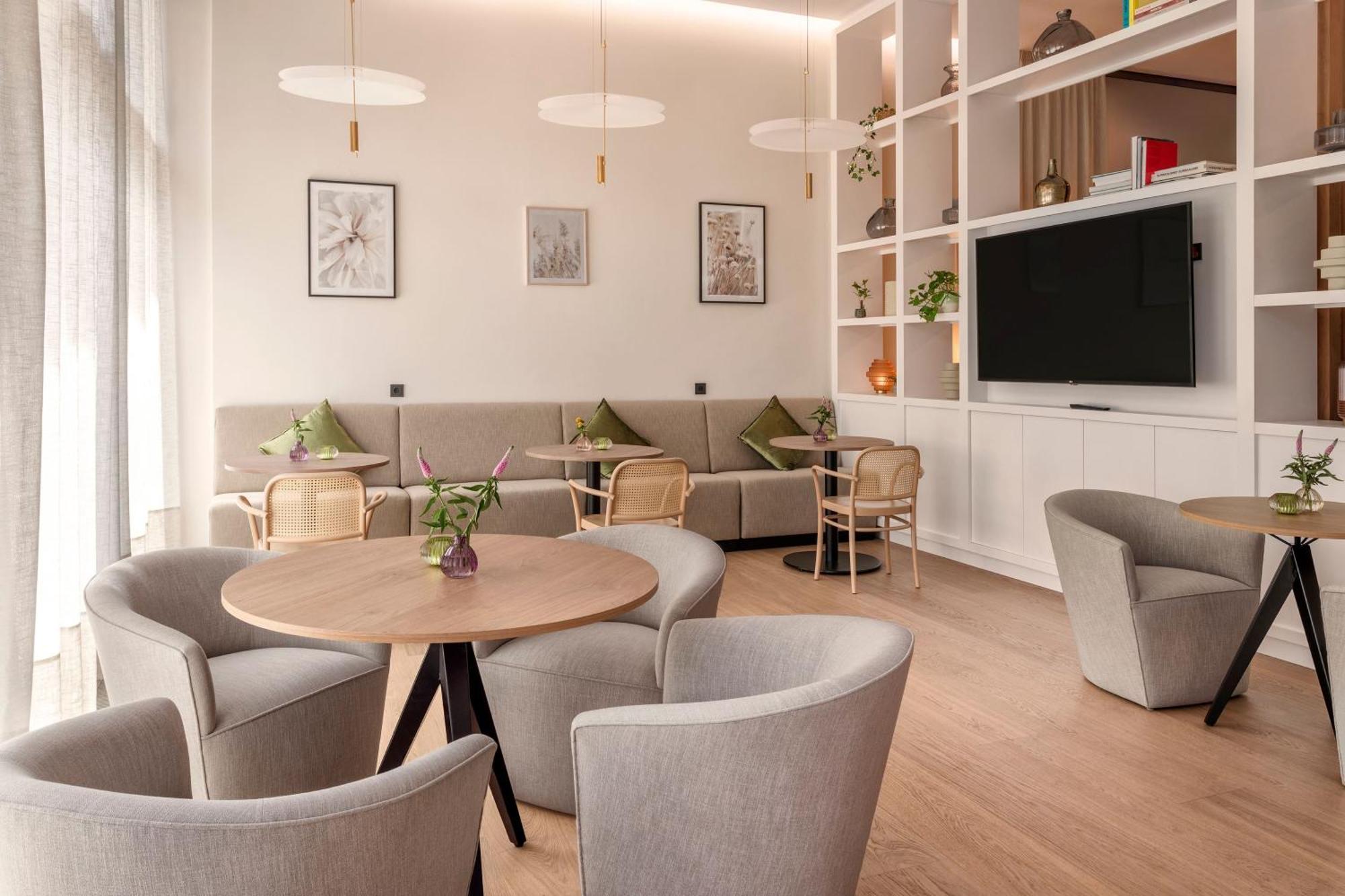 The Level Junior Suite Executive Lounge Access