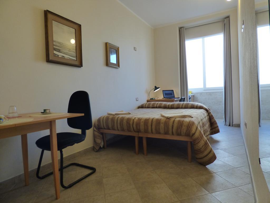Camera Matrimoniale/Doppia con Letti Singoli con Angolo Cottura e Bagno Privato