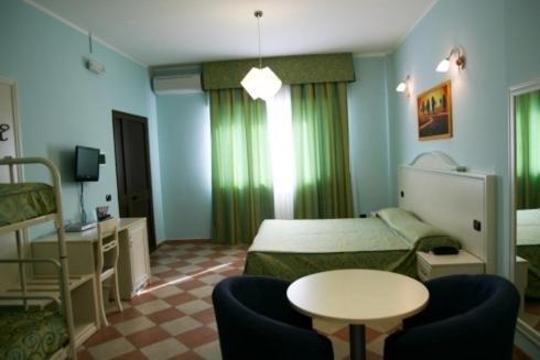 Camera Familiare