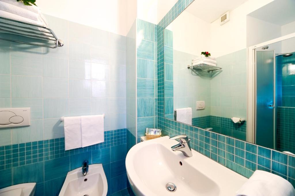 Double or Twin Room with Sea View,22150395:JPEG