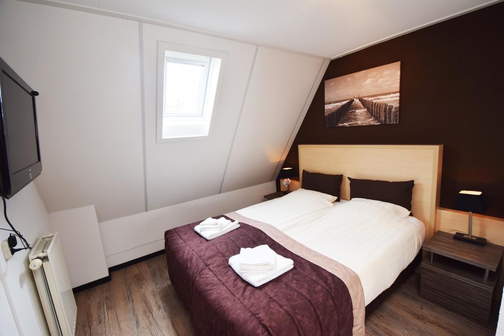 Deluxe Double Room with Balcony,227227826:JPEG