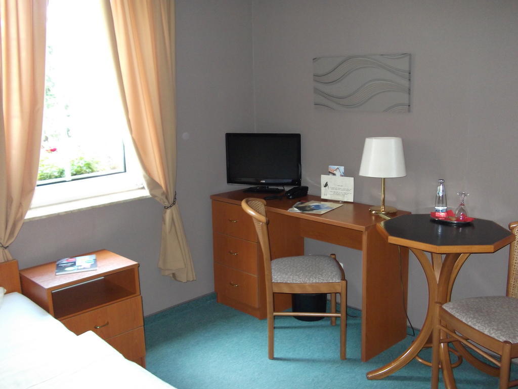 Standard Single Room