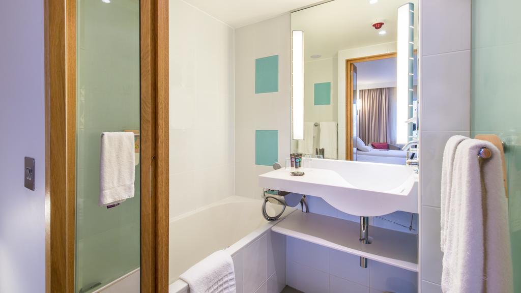 Standard Room 2 Single Beds