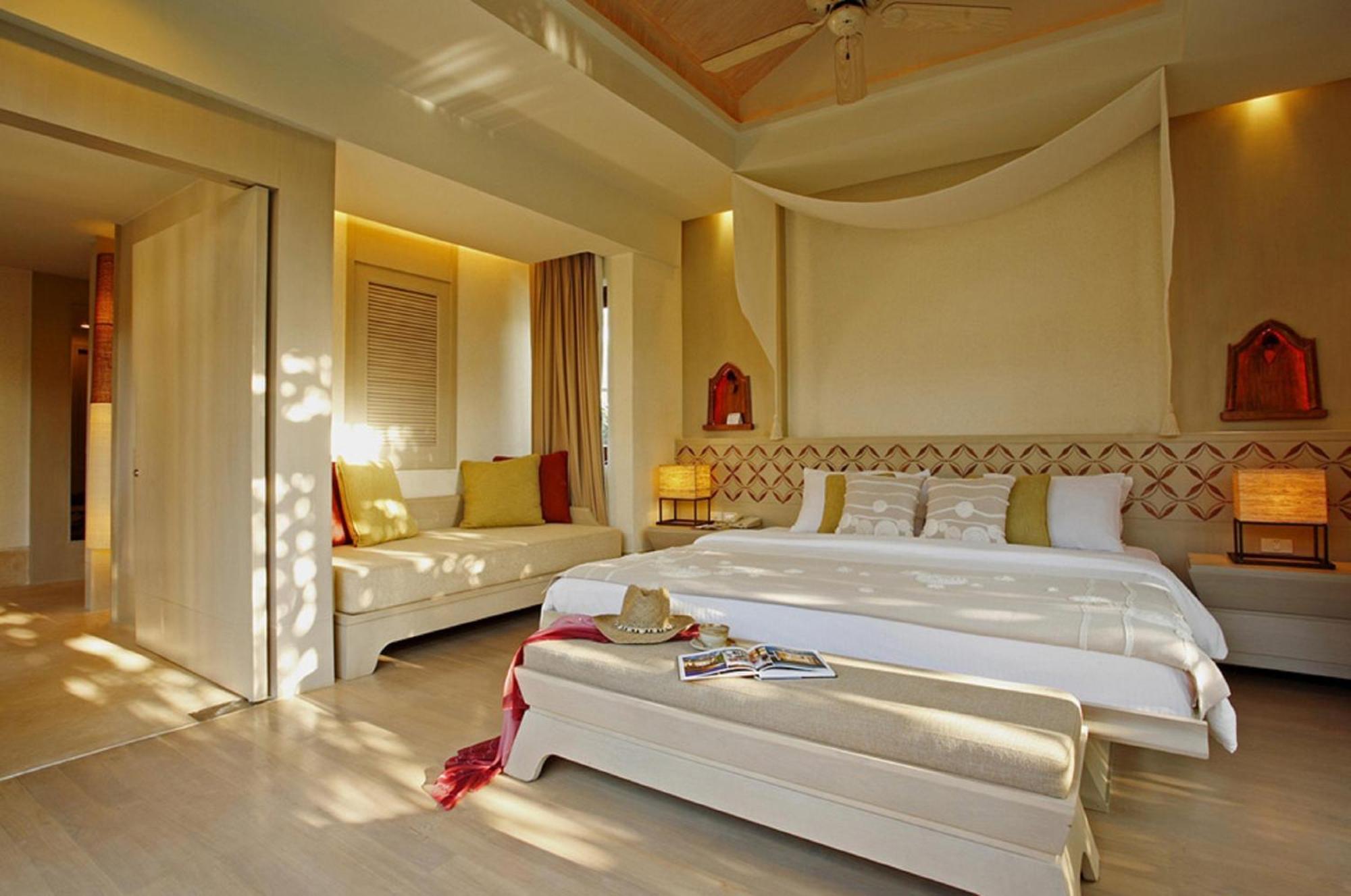Pool-Villa-Suite