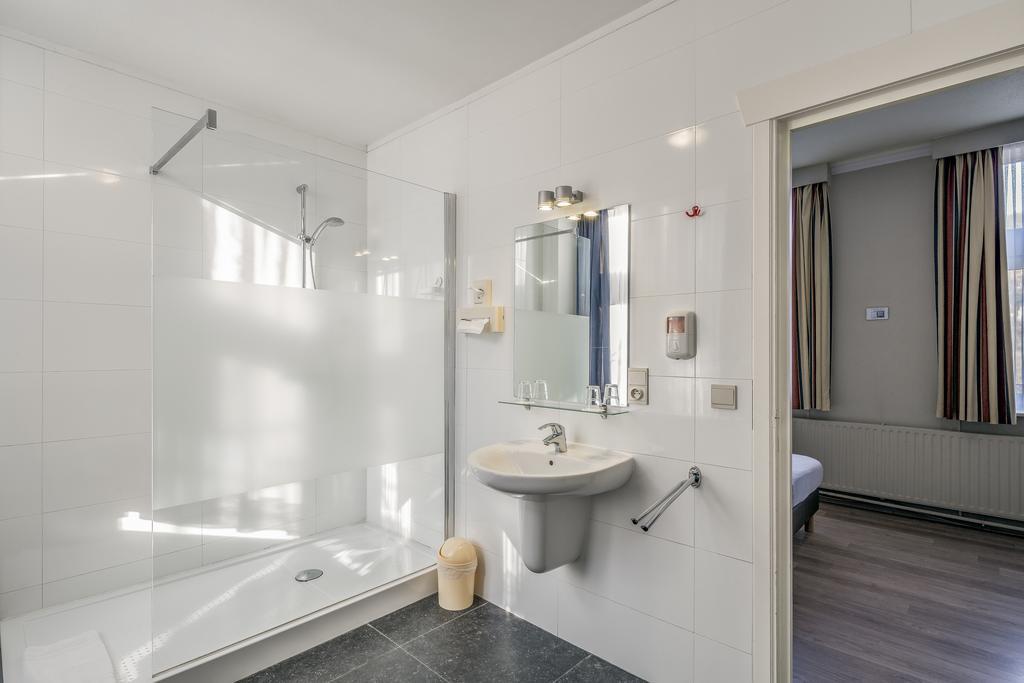 Twin Room Street View