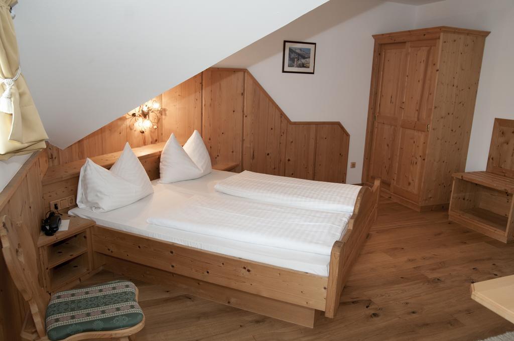 Superior Single Room,1237497775:JPEG