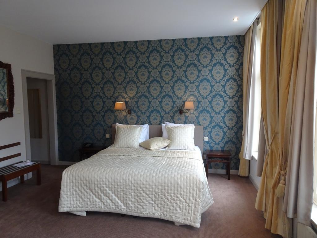 Junior Suite Canal View