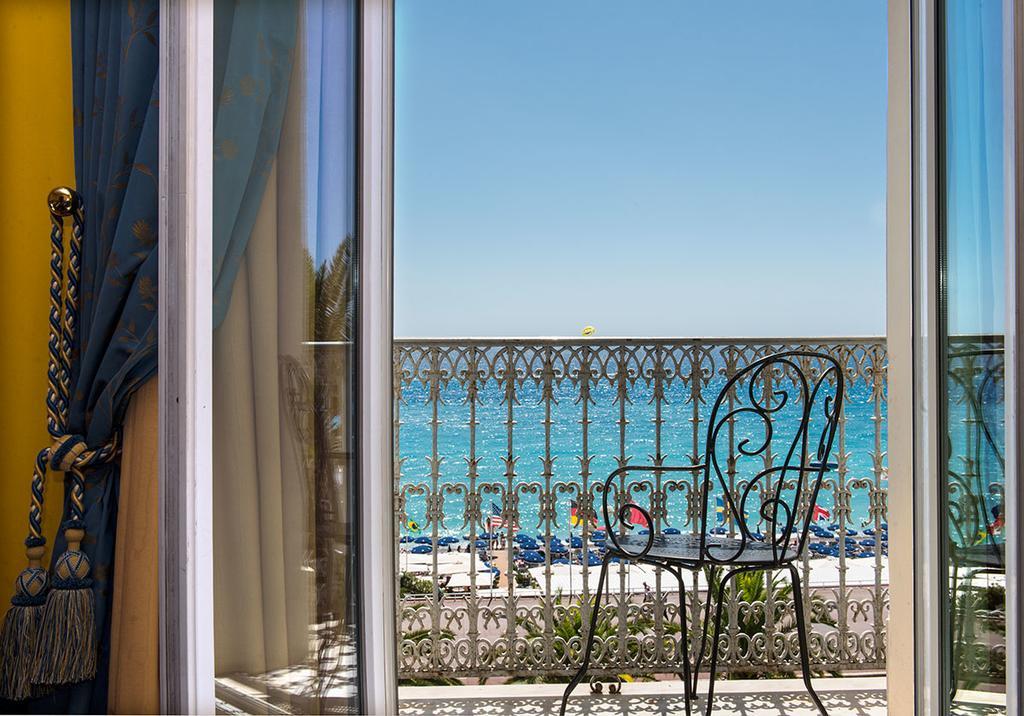 Camera Superior con Vista Mare