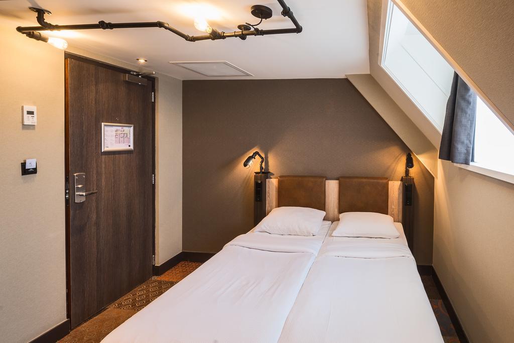 Zweibettzimmer