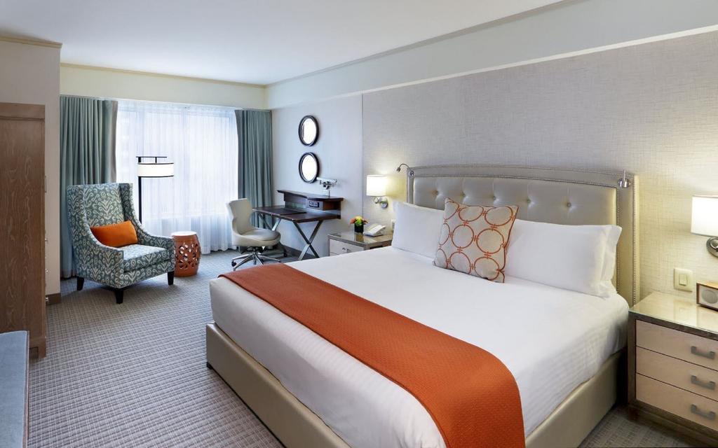 Premier King Room