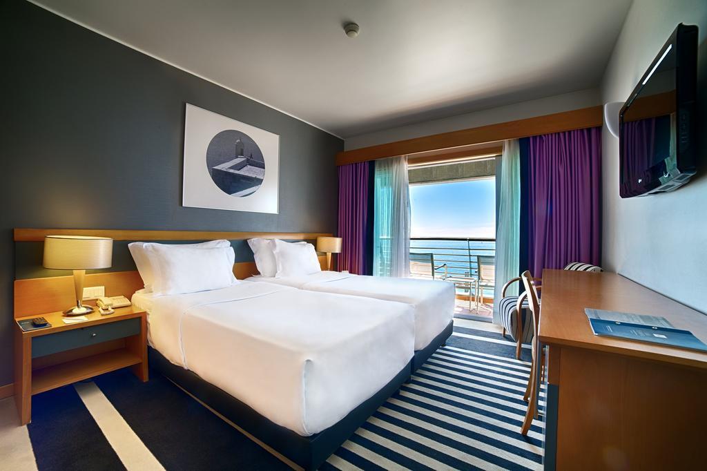 Quarto Duplo ou Twin com Vista Mar