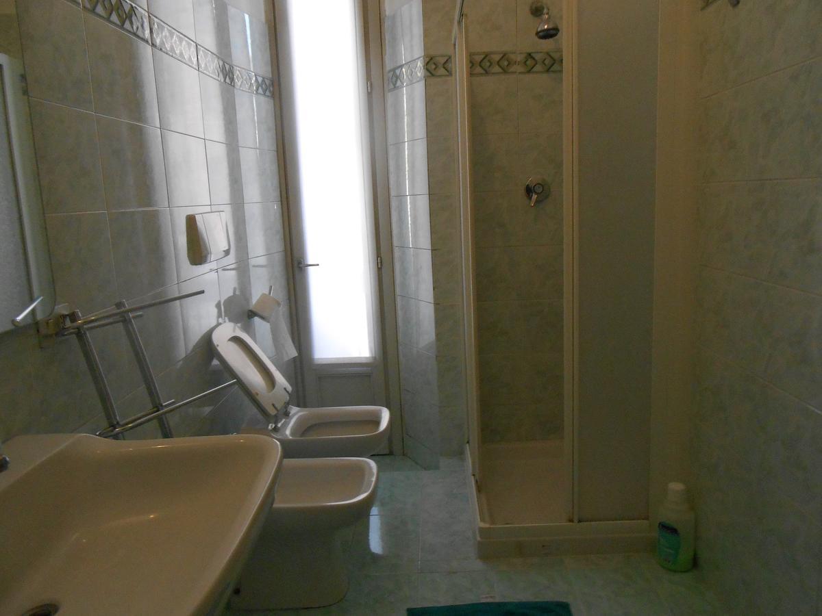 Single Room with Shared Bathroom