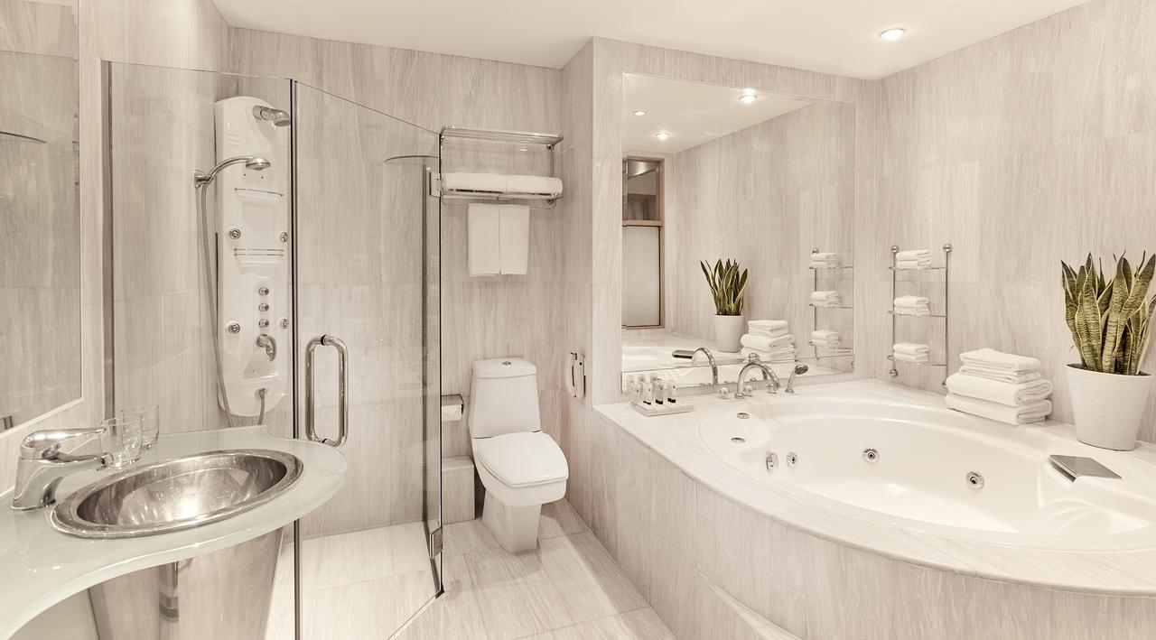 Suite with Free Wi-Fi,1417985850:JPEG