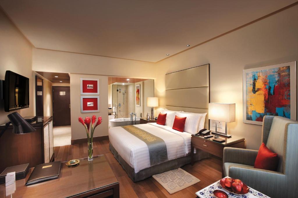 Luxury Room King Bed