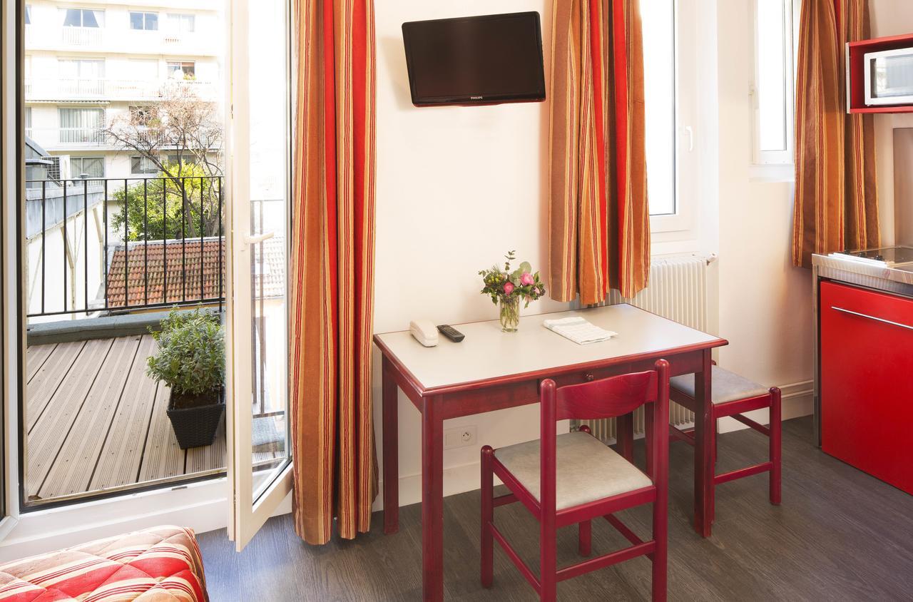 Studio Terrace