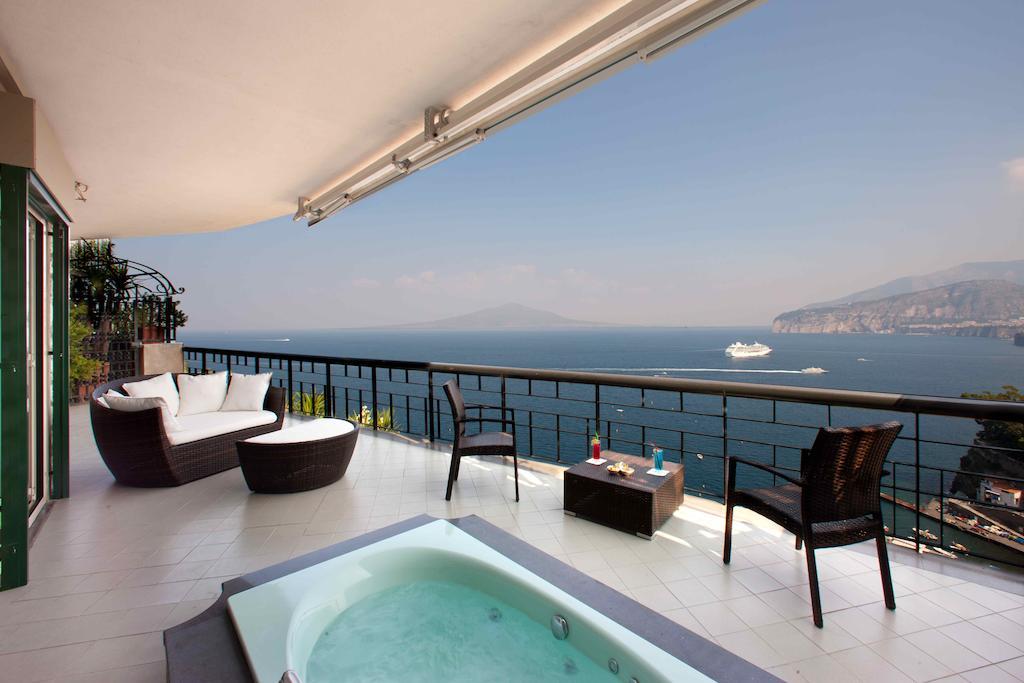Suite Spa Bath