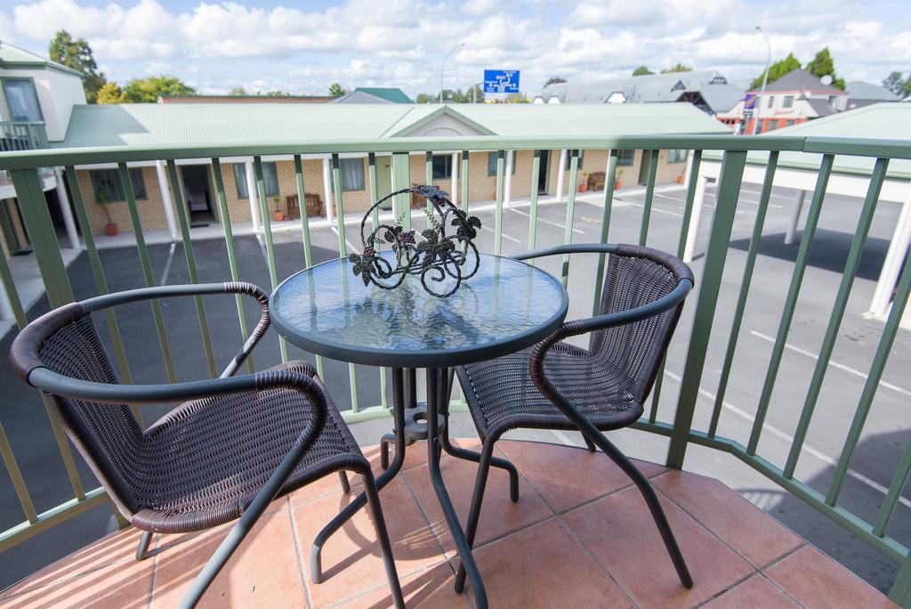 Two-Bedroom Apartment,67672265:JPEG