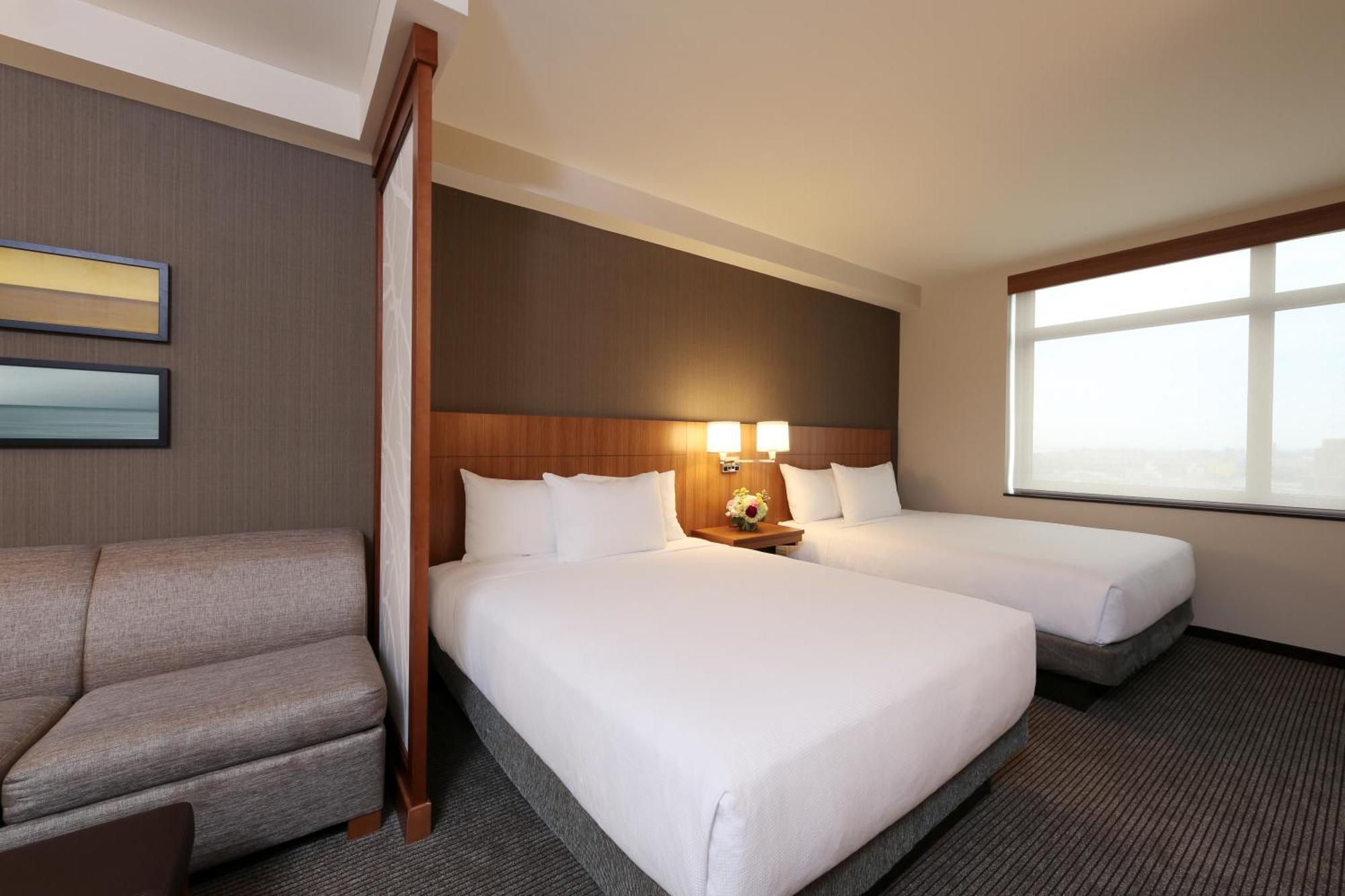 Queen Room Two Queen Beds Sofa Bed High Floor