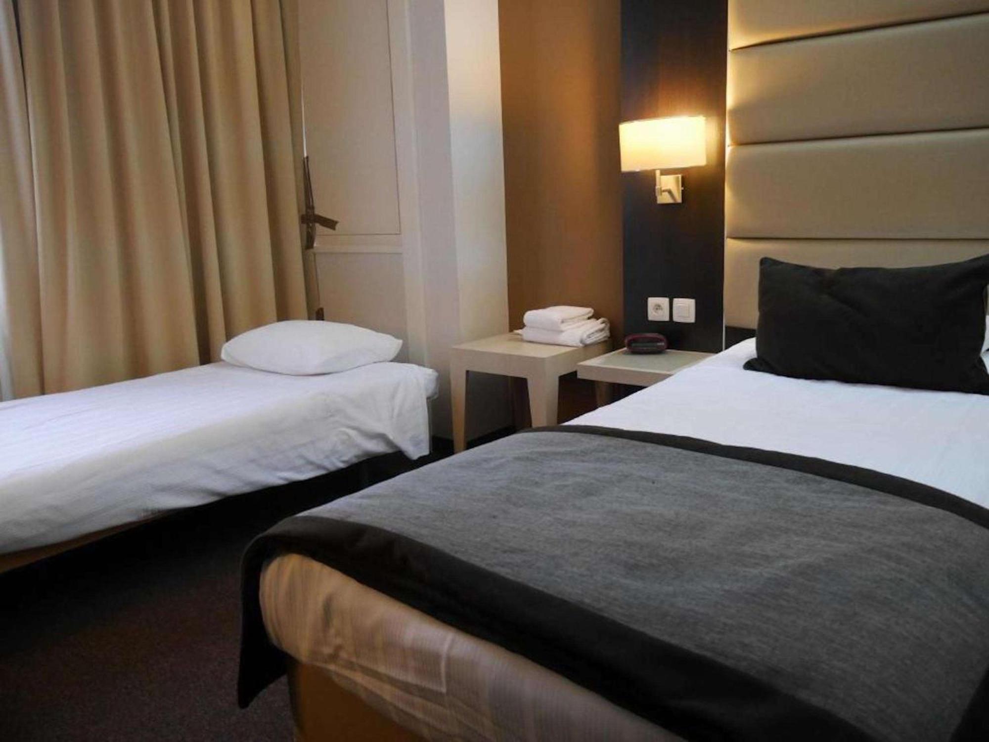 Quarto Triplo Standard