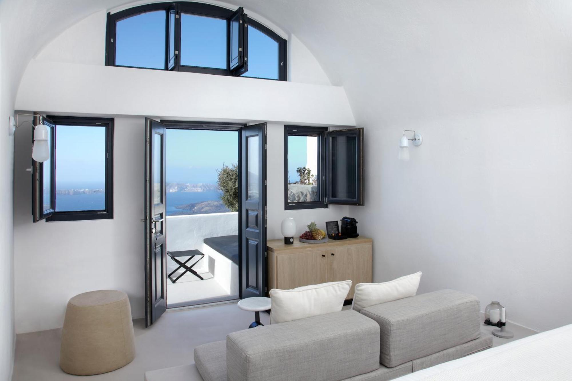 Traditional Studio Caldera View