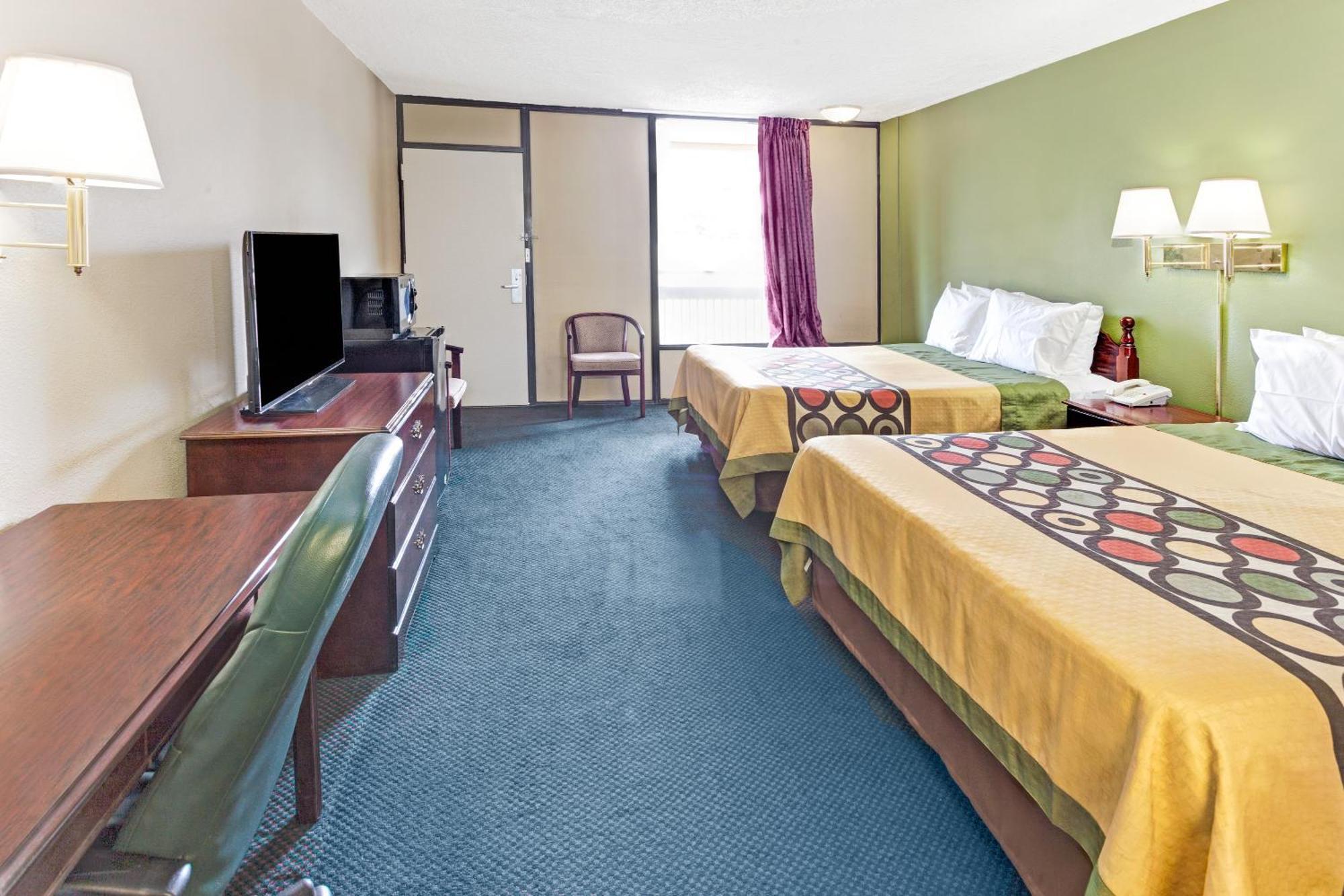 Two Queen Beds Room Non-Smoking