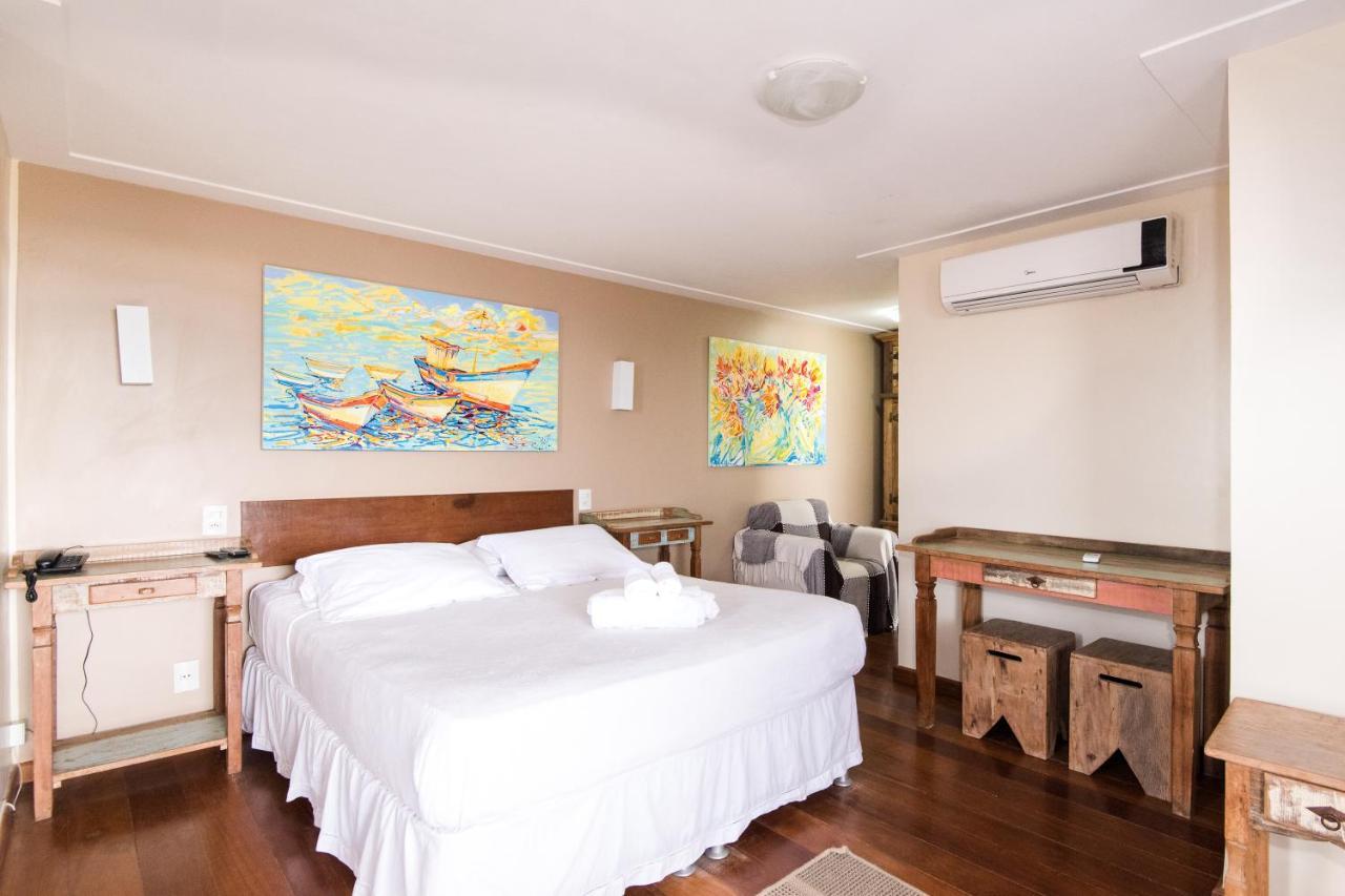 Suite Principal com Banheira e Vista Mar