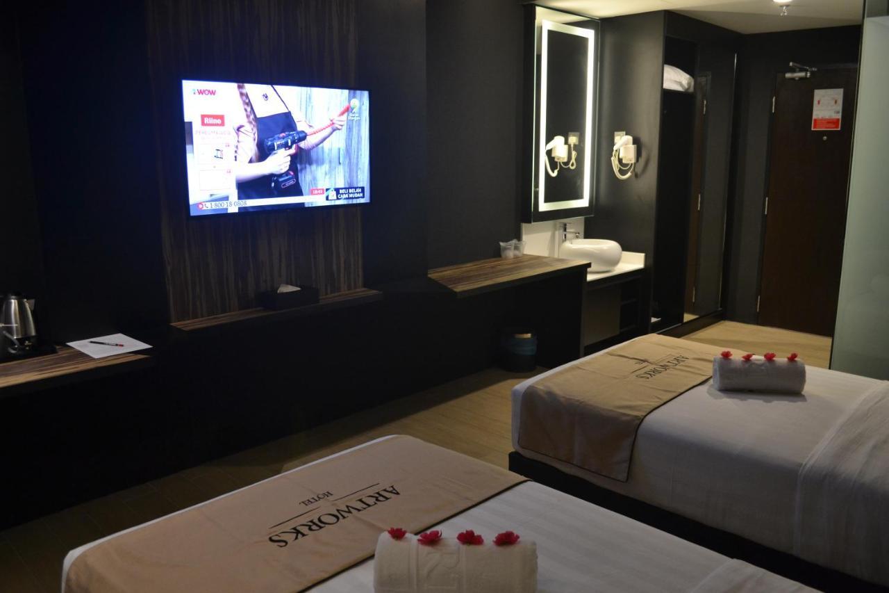 Standard Twin Room no window