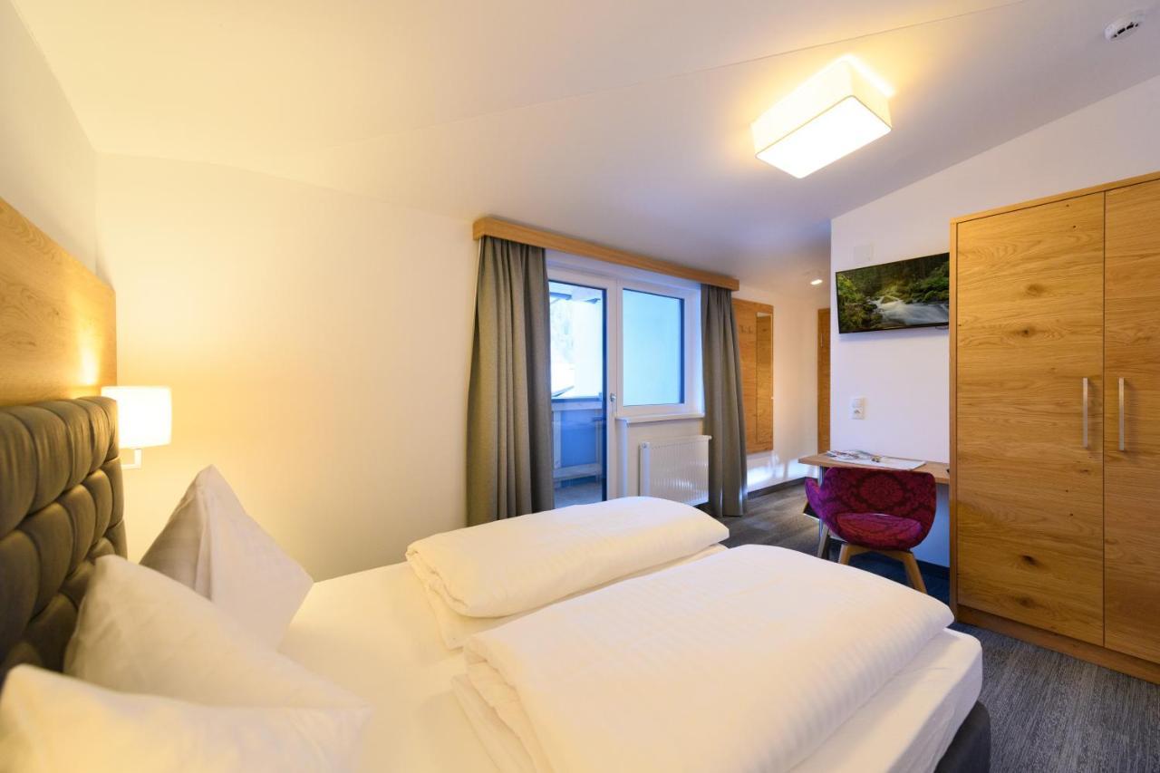 Large Single Room