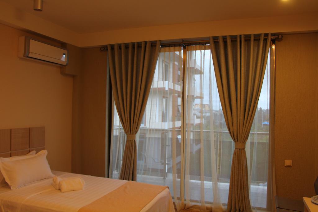 Standard Double or Twin Room,79827498:JPEG