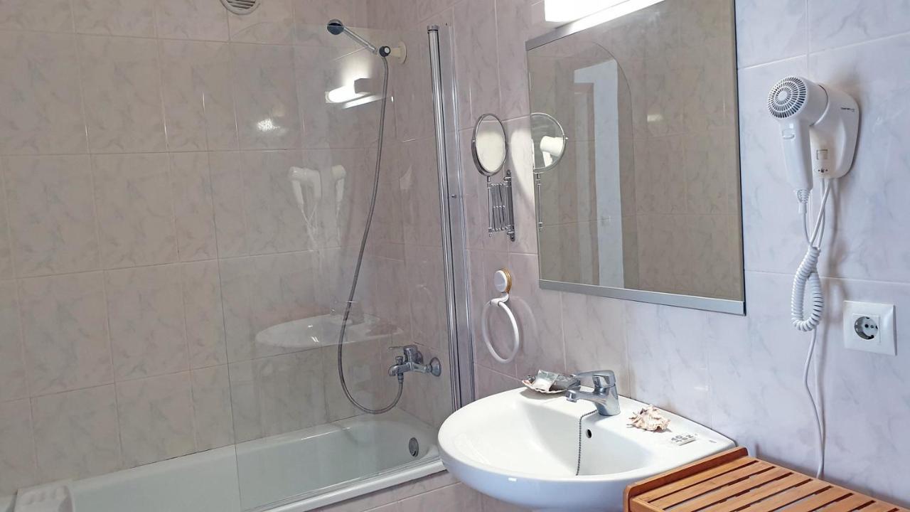 Tweepersoonskamer met 1 of 2 Bedden en Balkon