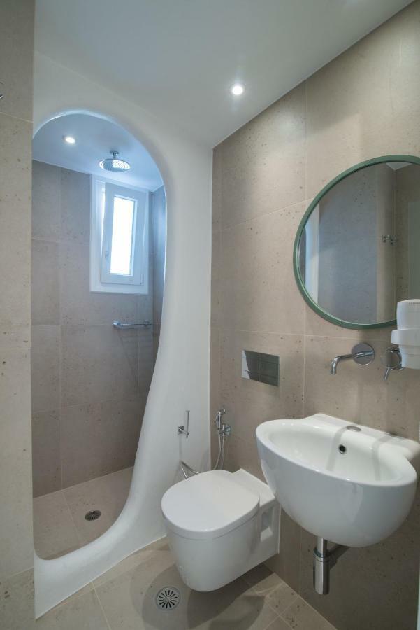 Grand 2 roomed suite basement 2
