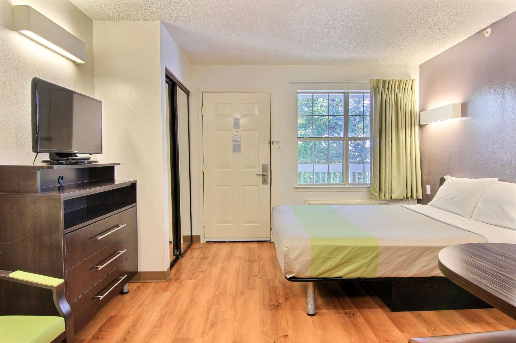 Quadruple Room - Non-Smoking