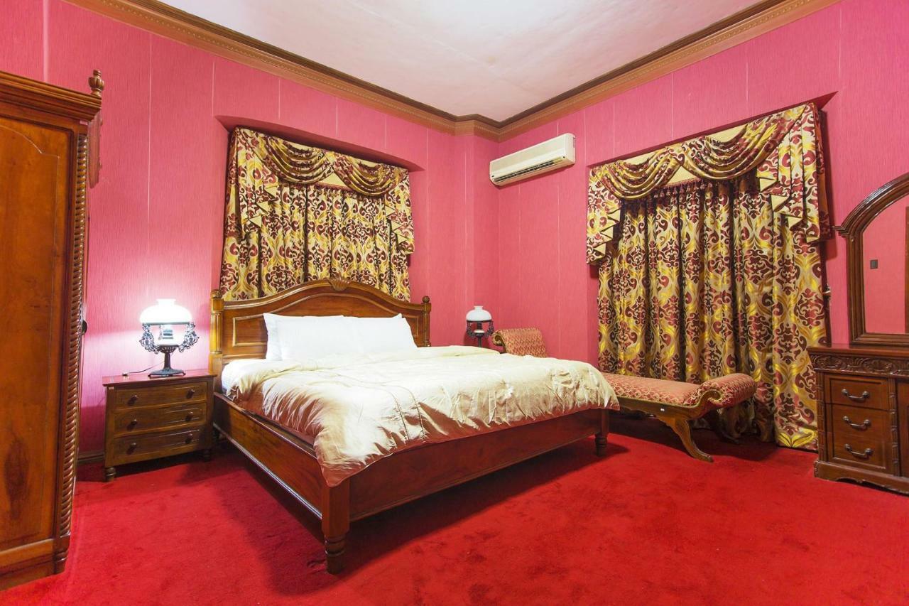 Deluxe Single Room