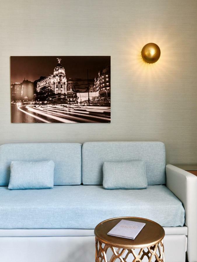 Vierbettzimmer mit Blick auf die Stadt