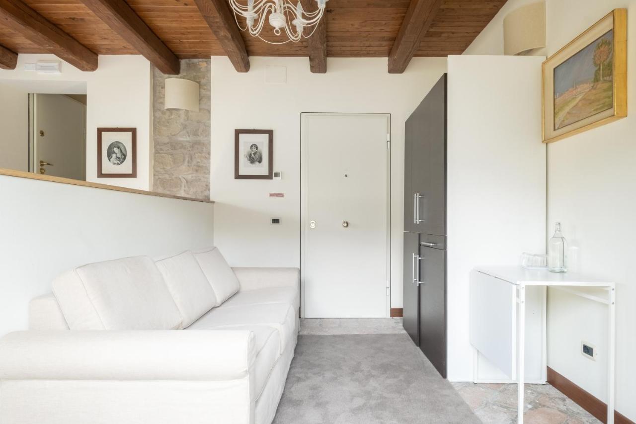 Superior Apartment Private External Access