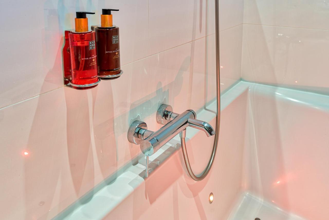 Wonderful Room Spa Bath