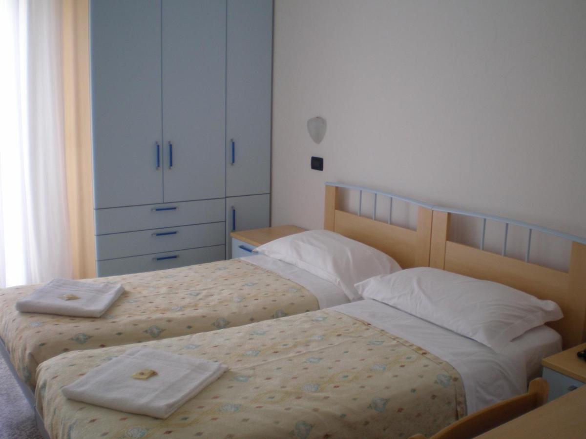 Driepersoonskamer met Badkamer