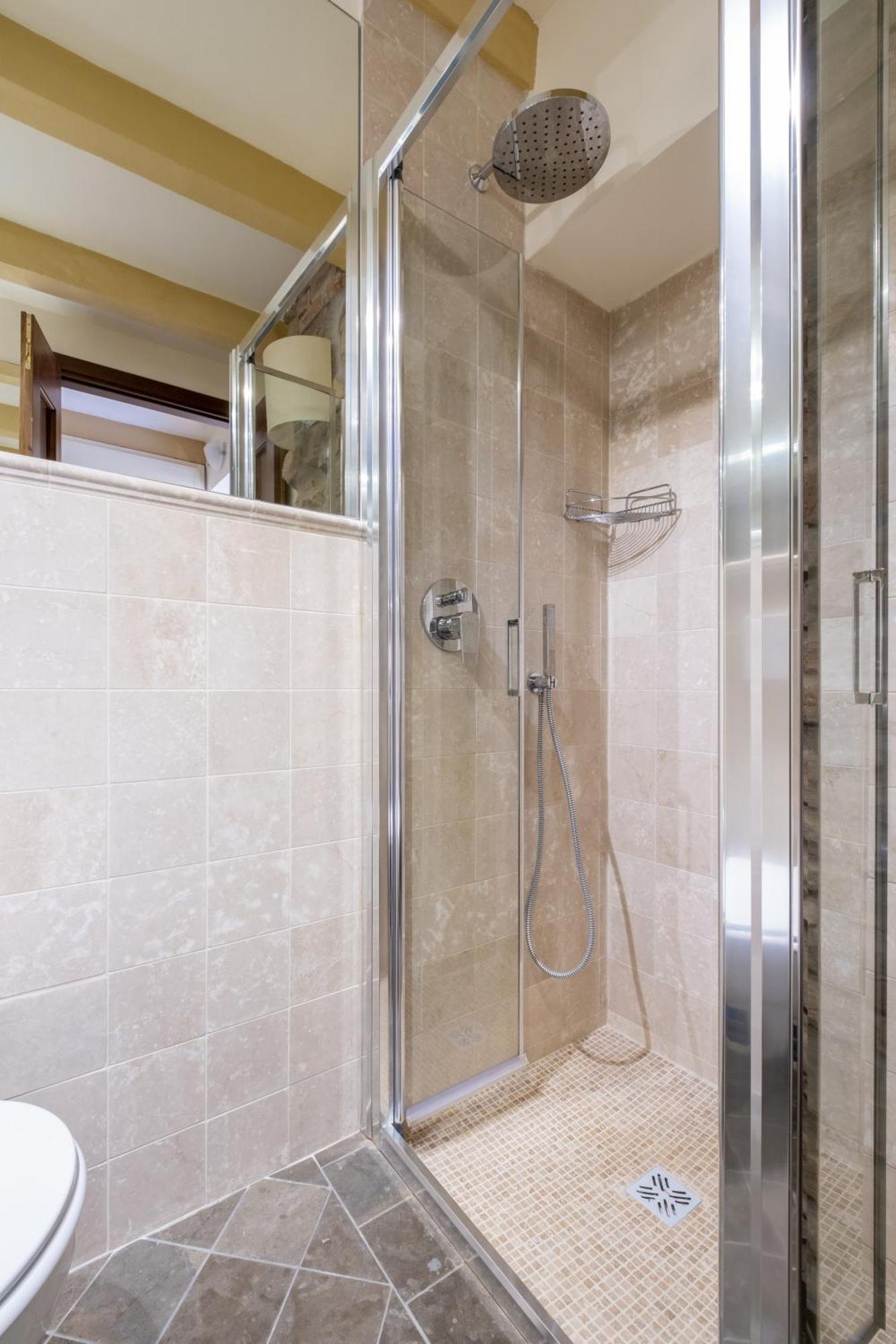 Superior Apartment Private External Access