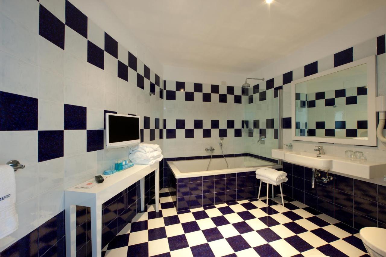 Suite Spa Bath