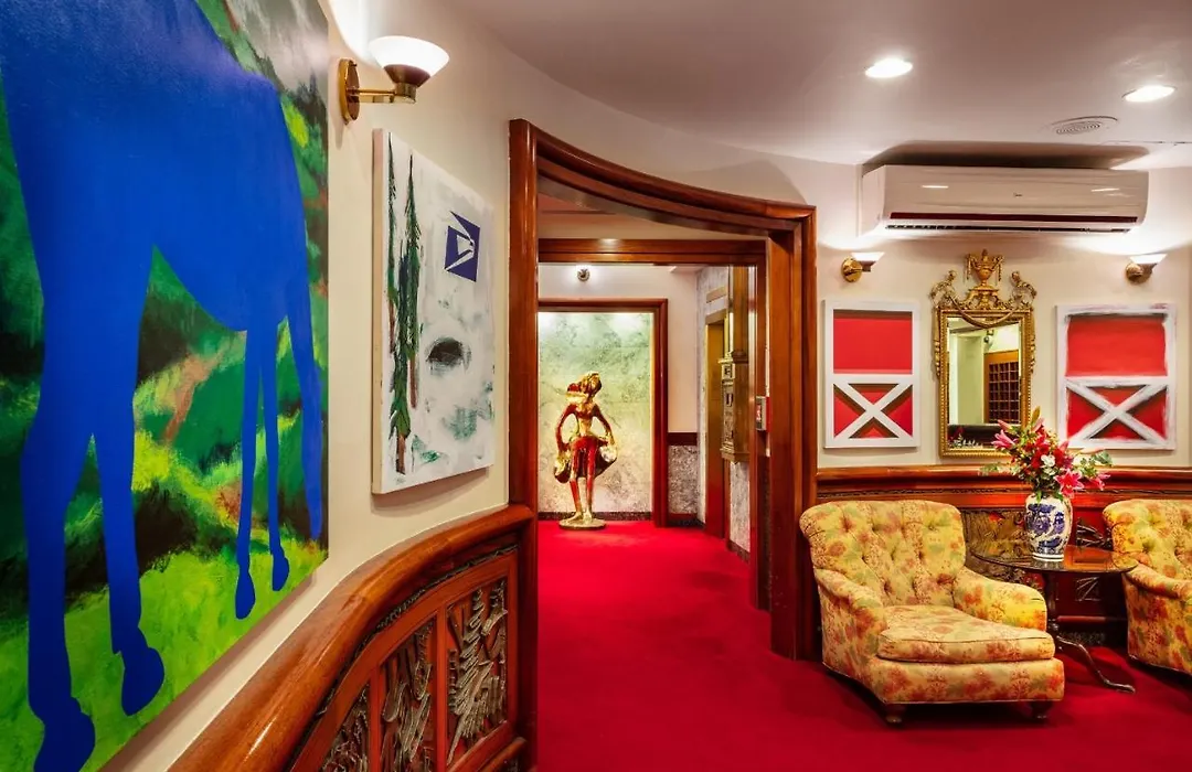Roger Smith Hotel-1