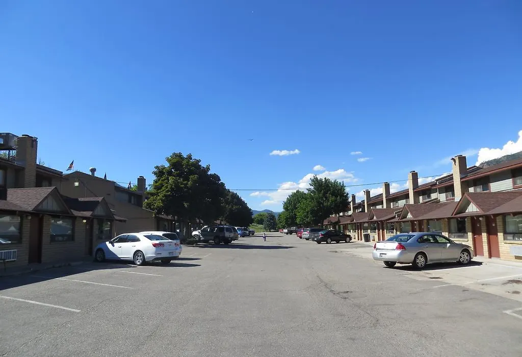 Iron Horse Inn-1