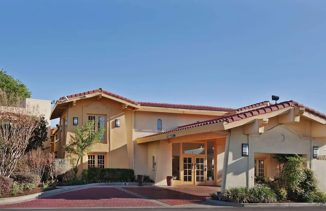 La Quinta Inn By Wyndham Austin Oltorf-1