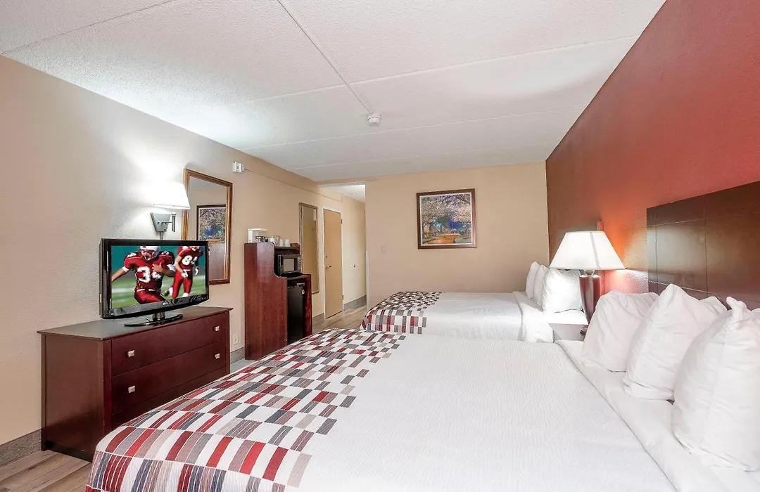 Red Roof Inn & Suites Macon-1