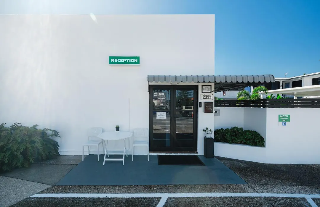 Montego Mermaid Beach Motel-1