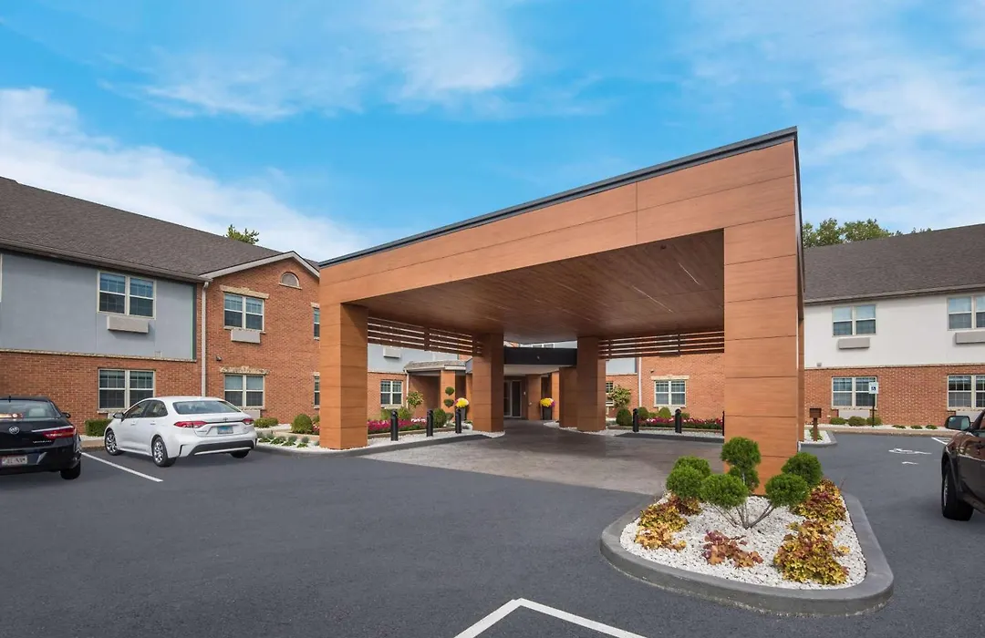 Wyndham Garden Galena Hotel & Day Spa-1