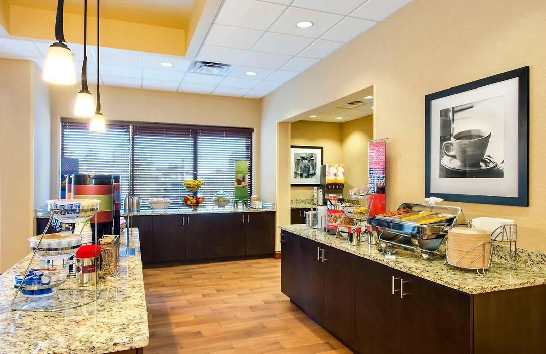 Hampton Inn & Suites Atlanta-Galleria-1